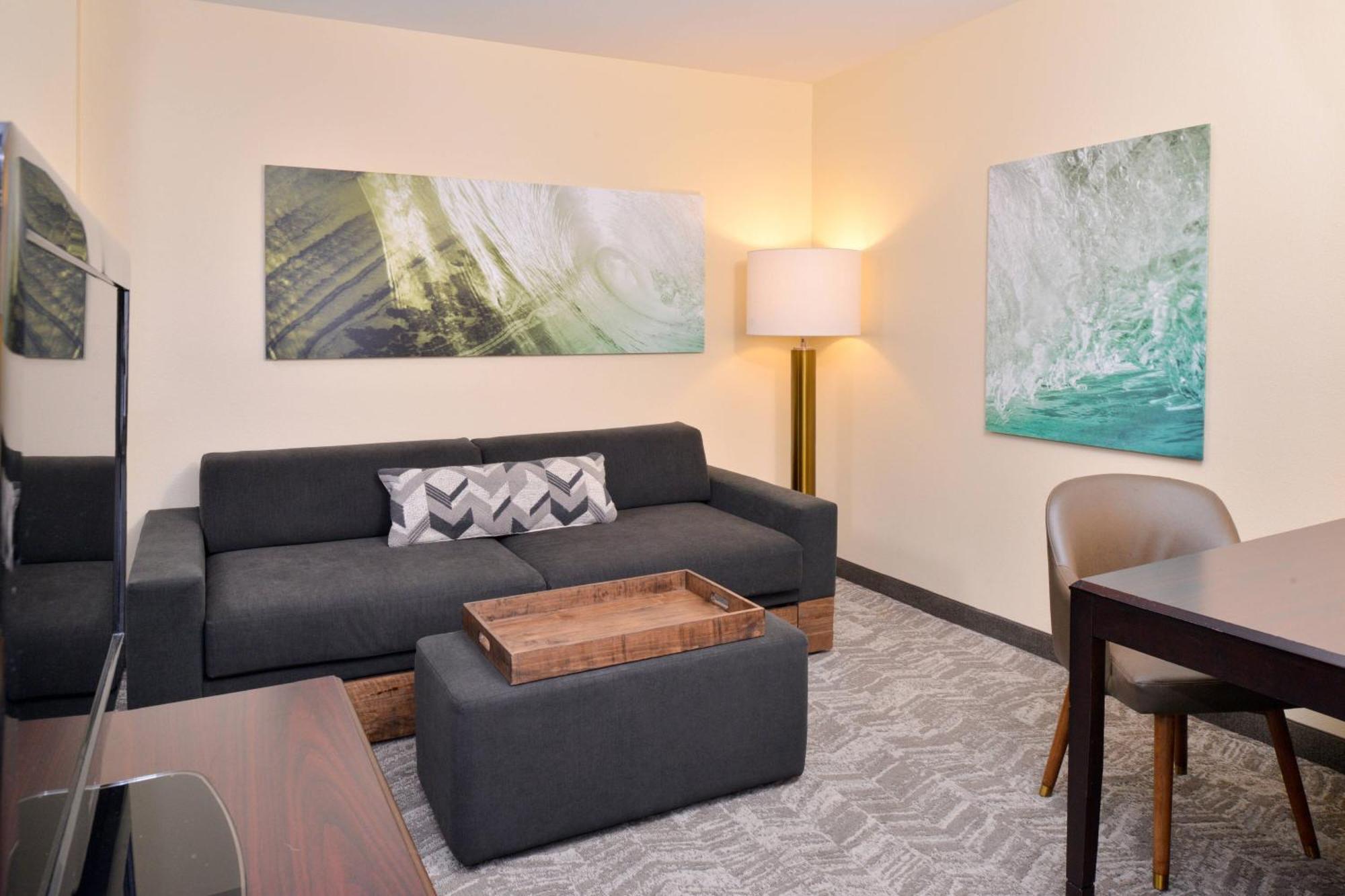 Hotel Springhill By Marriott Riverside 3*