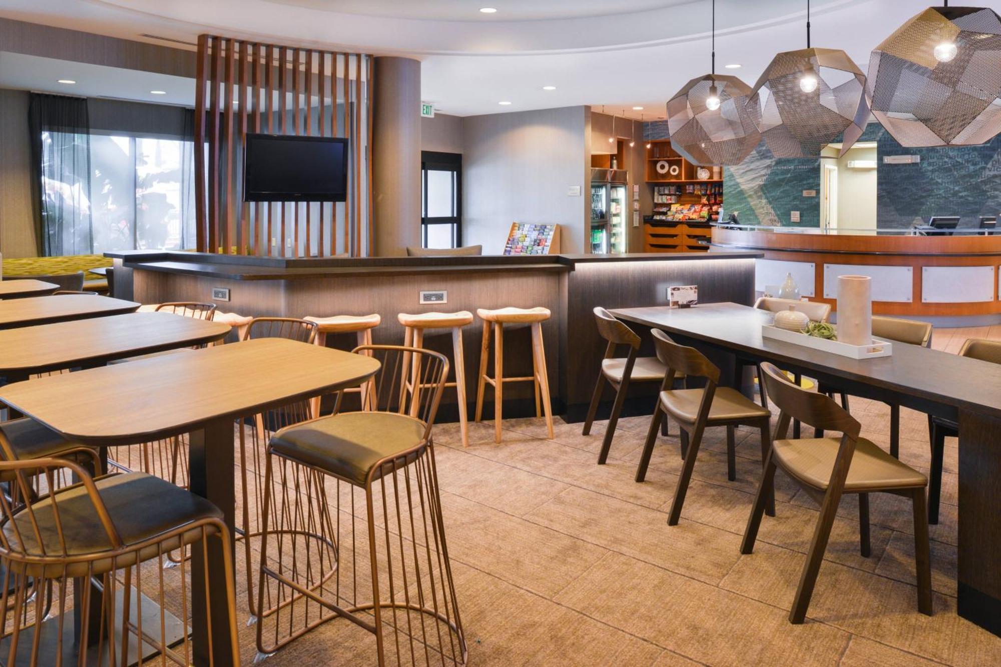 Springhill By Marriott Riverside Hotel