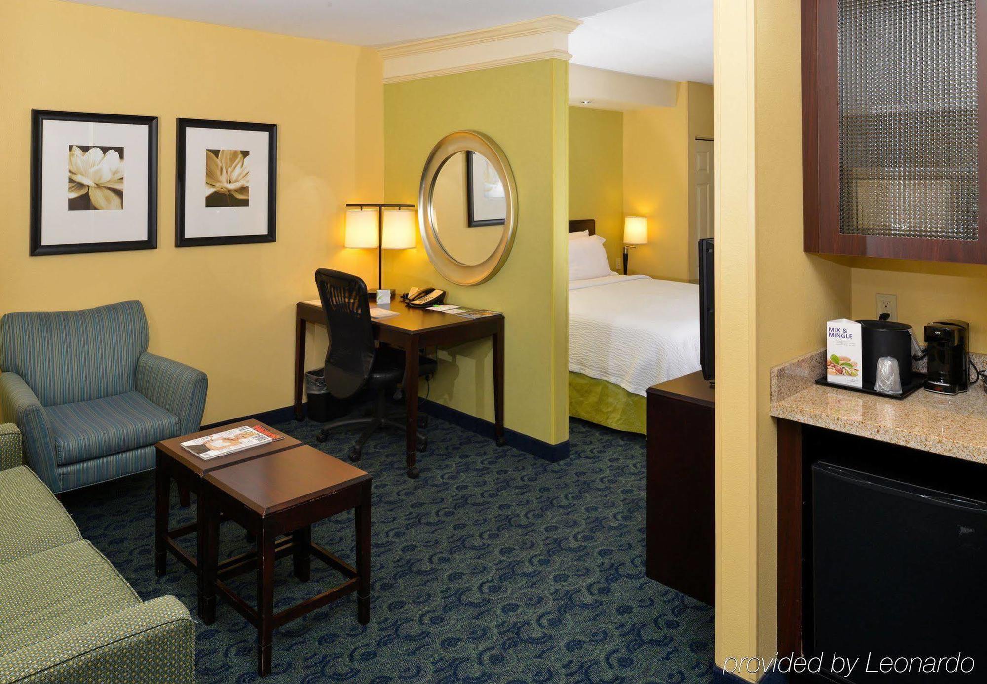 Springhill By Marriott Riverside 3*
